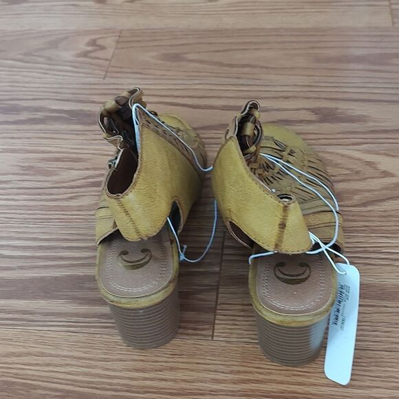 Charming Charlie Tan Tahlia Boho bohemian peep toe weaved booties heels Sz 8 NWT - Picture 4 of 8